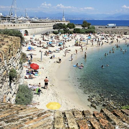 Vue Mer Et Remparts. Entre Vieille Ville Et Plages Antibes Esterno foto