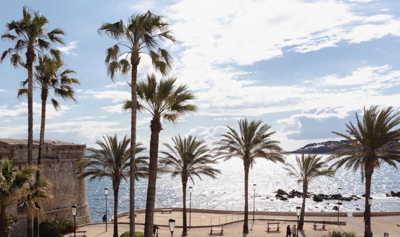 Vue Mer Et Remparts. Entre Vieille Ville Et Plages Antibes Esterno foto