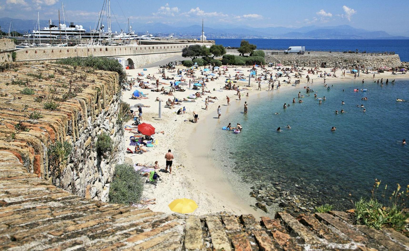 Vue Mer Et Remparts. Entre Vieille Ville Et Plages Antibes Esterno foto
